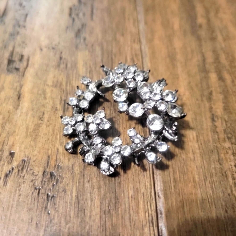 Vintage-Inspired Brooch
